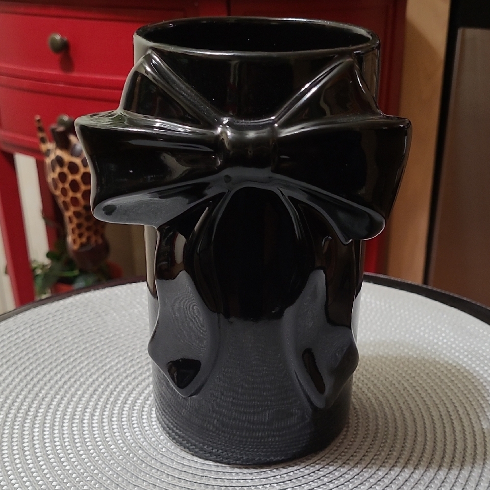 Cleo & June Bow Vase